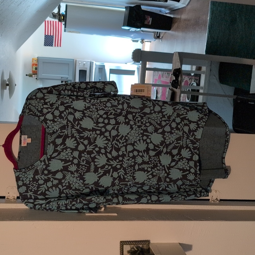 LuLaRoe Gray and Teal Top